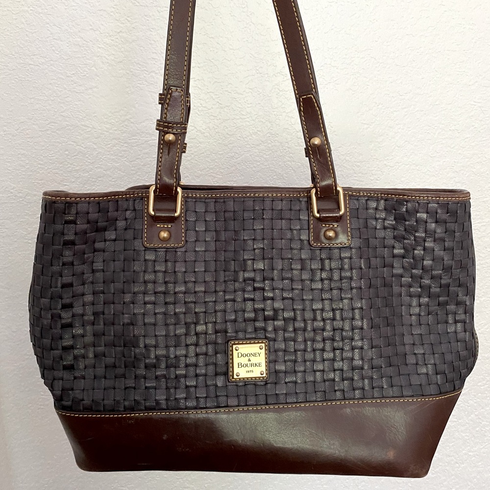 Dooney & Bourke East West Tessuta Shoulder Bag